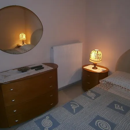 Apartment Eygenia *